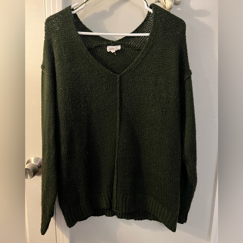 Hunter green, knitted wool